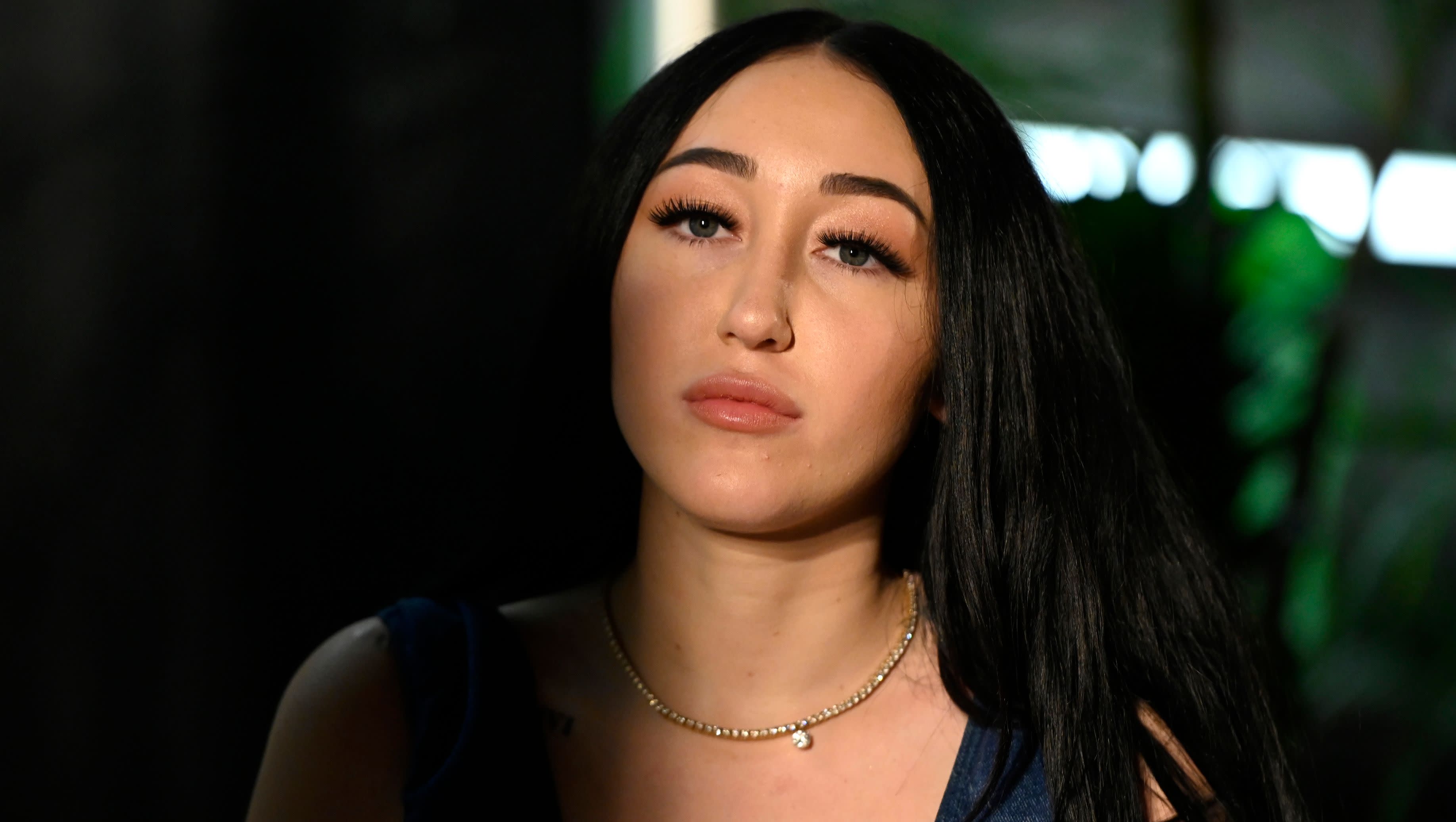 Noah Cyrus Shares Bathtub Pic, Says Her 'Body Is A Cage'