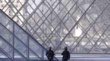 Soldados frustran ataque en el Louvre