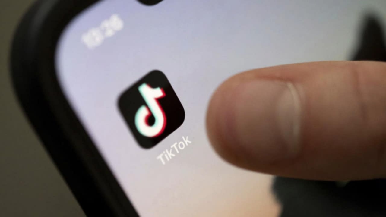 FCC commissioner says US should ban TikTok: Report - ABC News