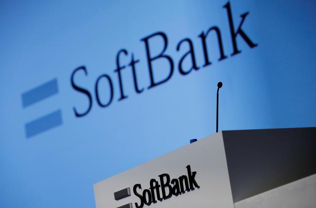 SoftBank Corp's logo is pictured at a news conference in Tokyo, Japan, February 4, 2021. REUTERS/Kim Kyung-Hoon