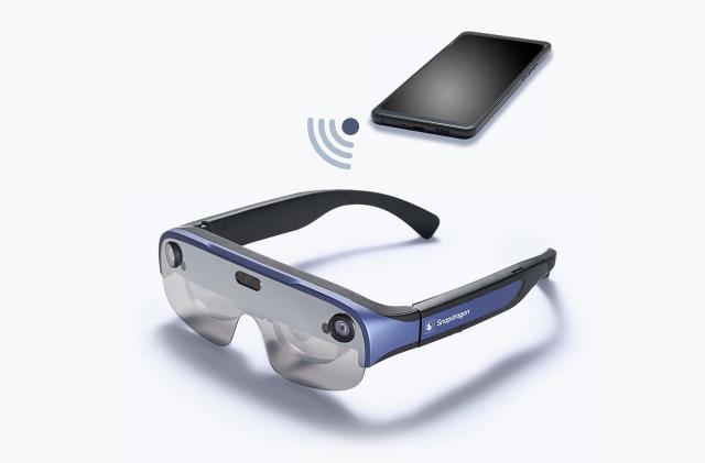 Qualcomm Wireless AR Smart Viewer reference glasses