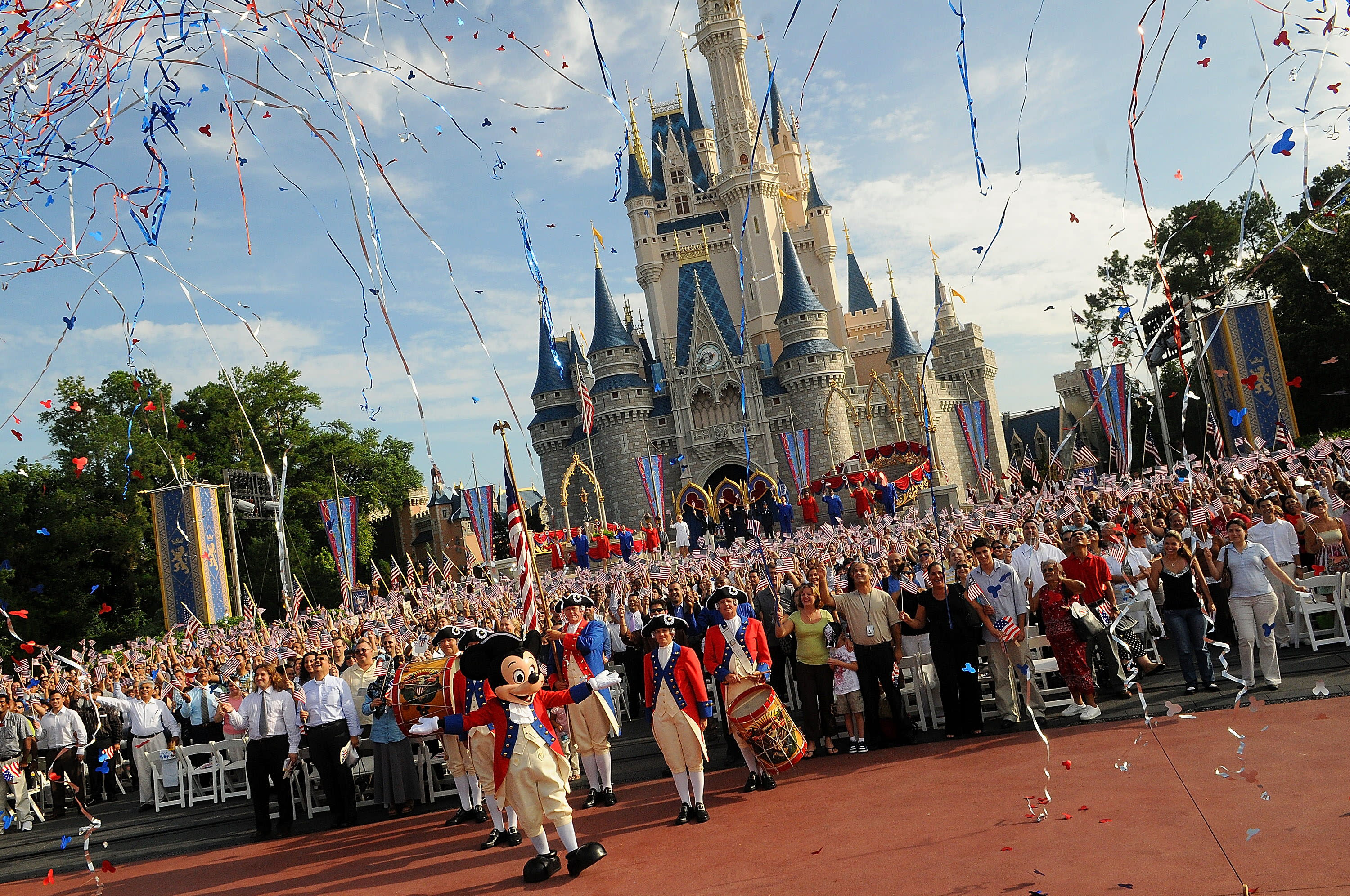 Fanáticos de Disney agotan en pocas horas las reservas para la ...