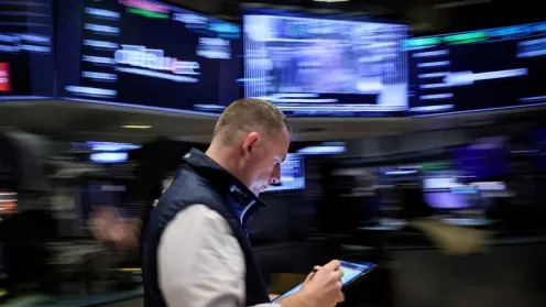 Investors are racing back into European bank stocks after a surprisingly upbeat earnings season, pushing their shares to multi-year highs, but the bounce has also lured short sellers betting that the optimism is unlikely to last.  The STOXX European banks index climbed past 200 on Friday, its highest level since August 2015, as confidence in the sector's earning power grows while the U.S. Federal Reserve and Bank of England hold back on widely-anticipated interest rate cuts.  But the number of investors making short bets against some major banks is also rising, suggesting they are not convinced that the rebound will last.