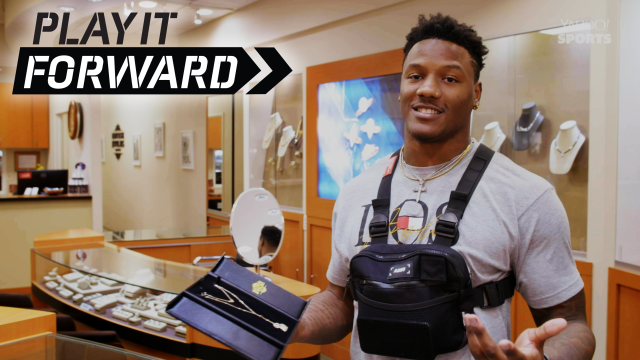 Chris Carson trains in a boxing ring, spends $5k on one-of-a-kind necklace for his mom | Play It Forward