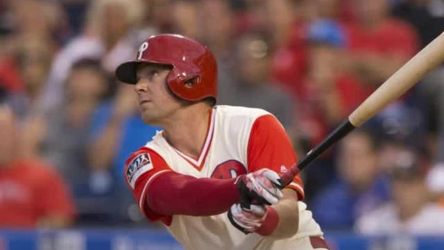 Rhys Hoskins made history with a Vlad Guerrero-style home run