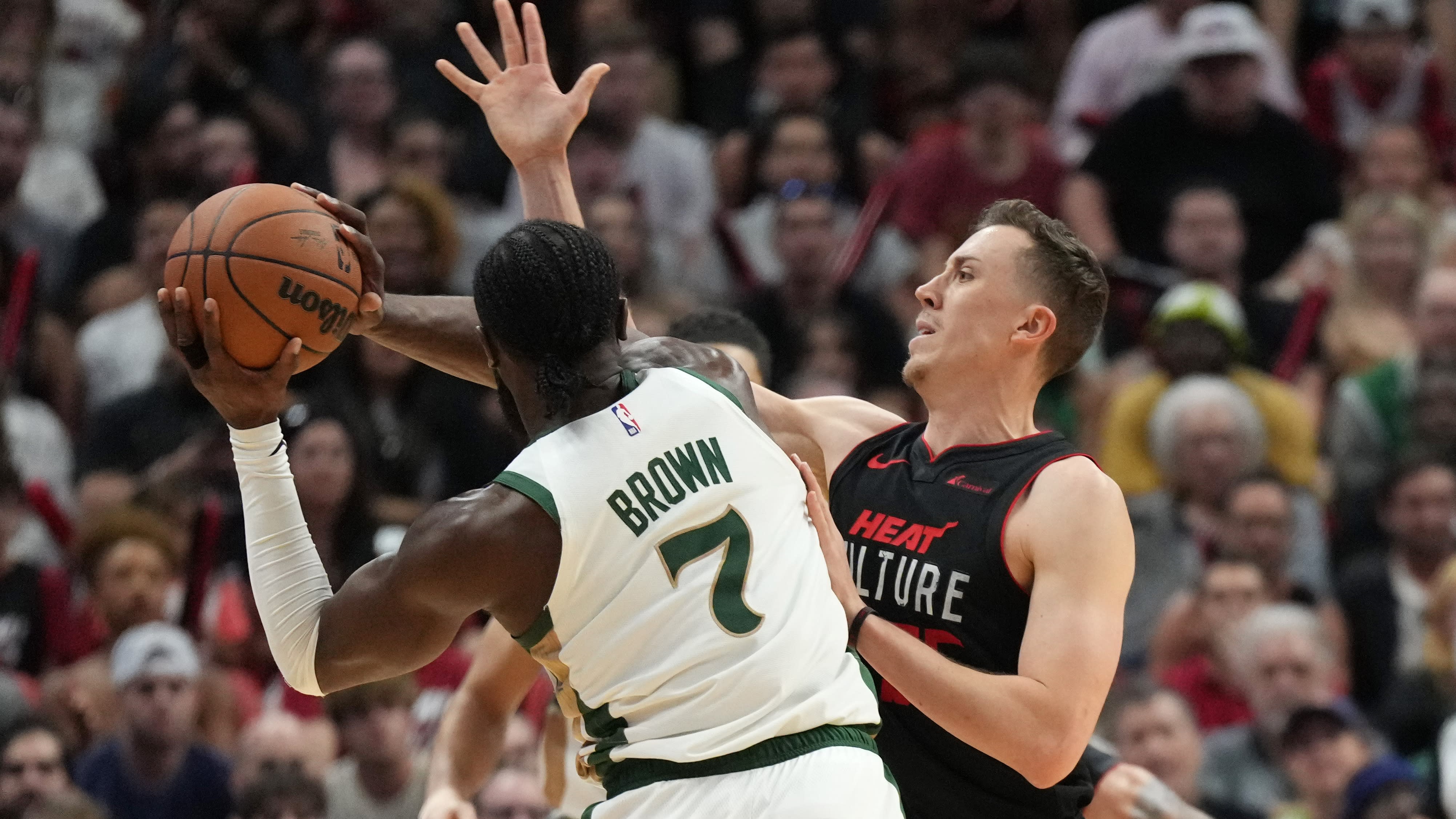 Jaylen Brown reacts to heated exchange with Duncan Robinson