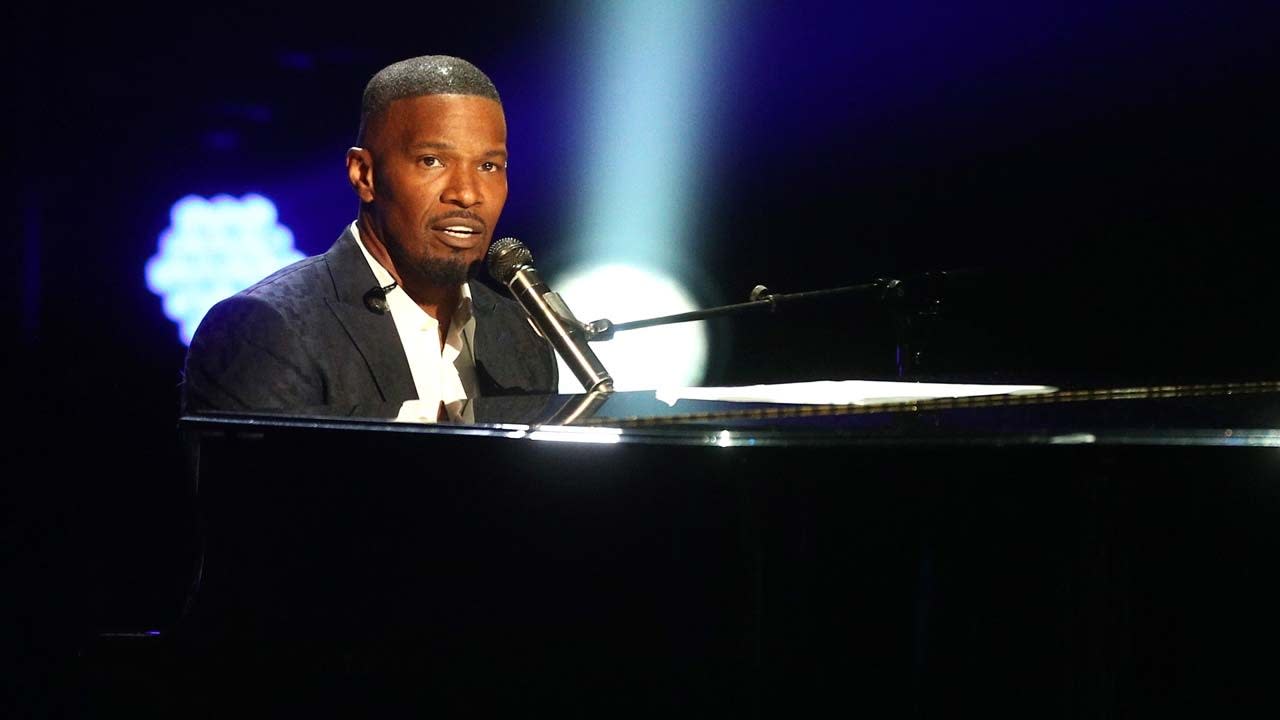 Jamie Foxx Reminds Everyone What an Incredible Voice He Has at the BET
