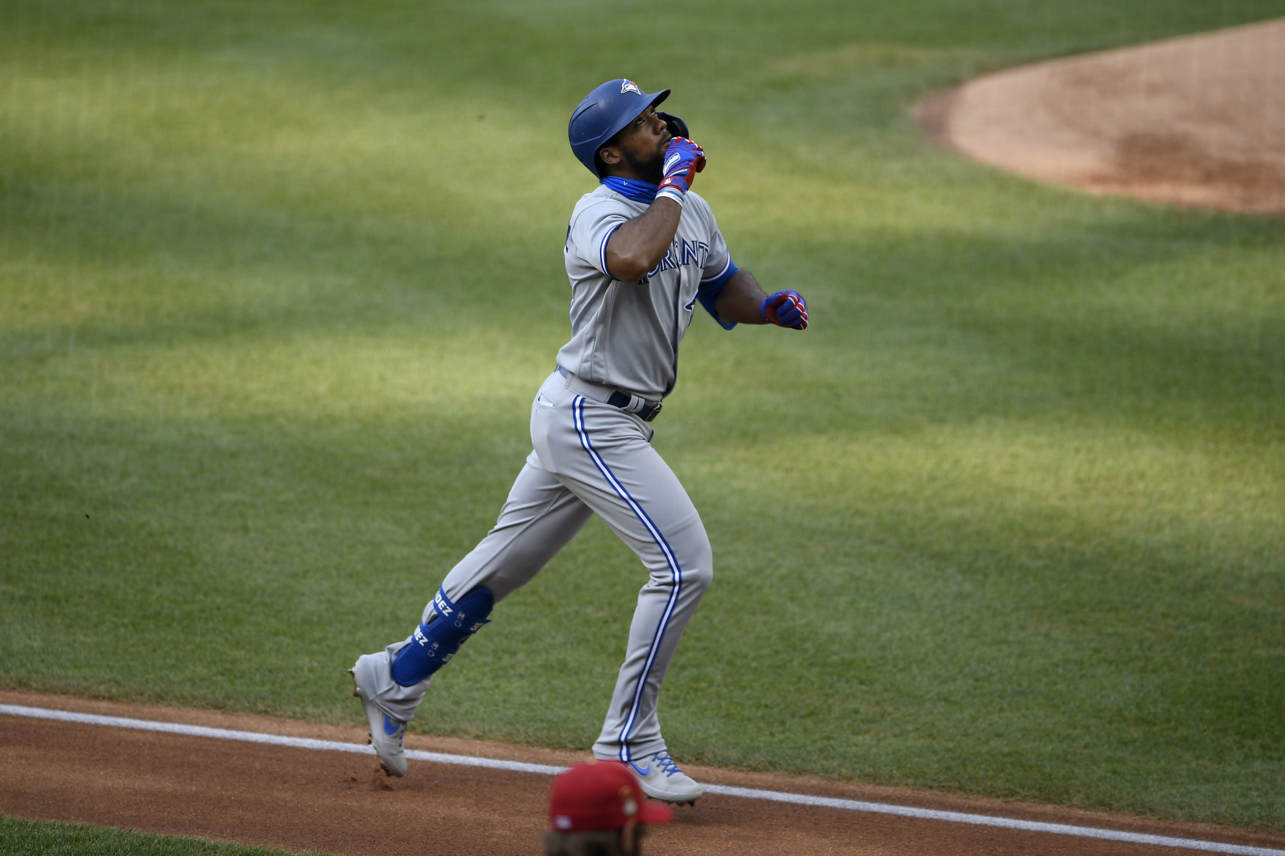 Hernández hits 2 of 4 Blue Jays homers in 41 win at Nats