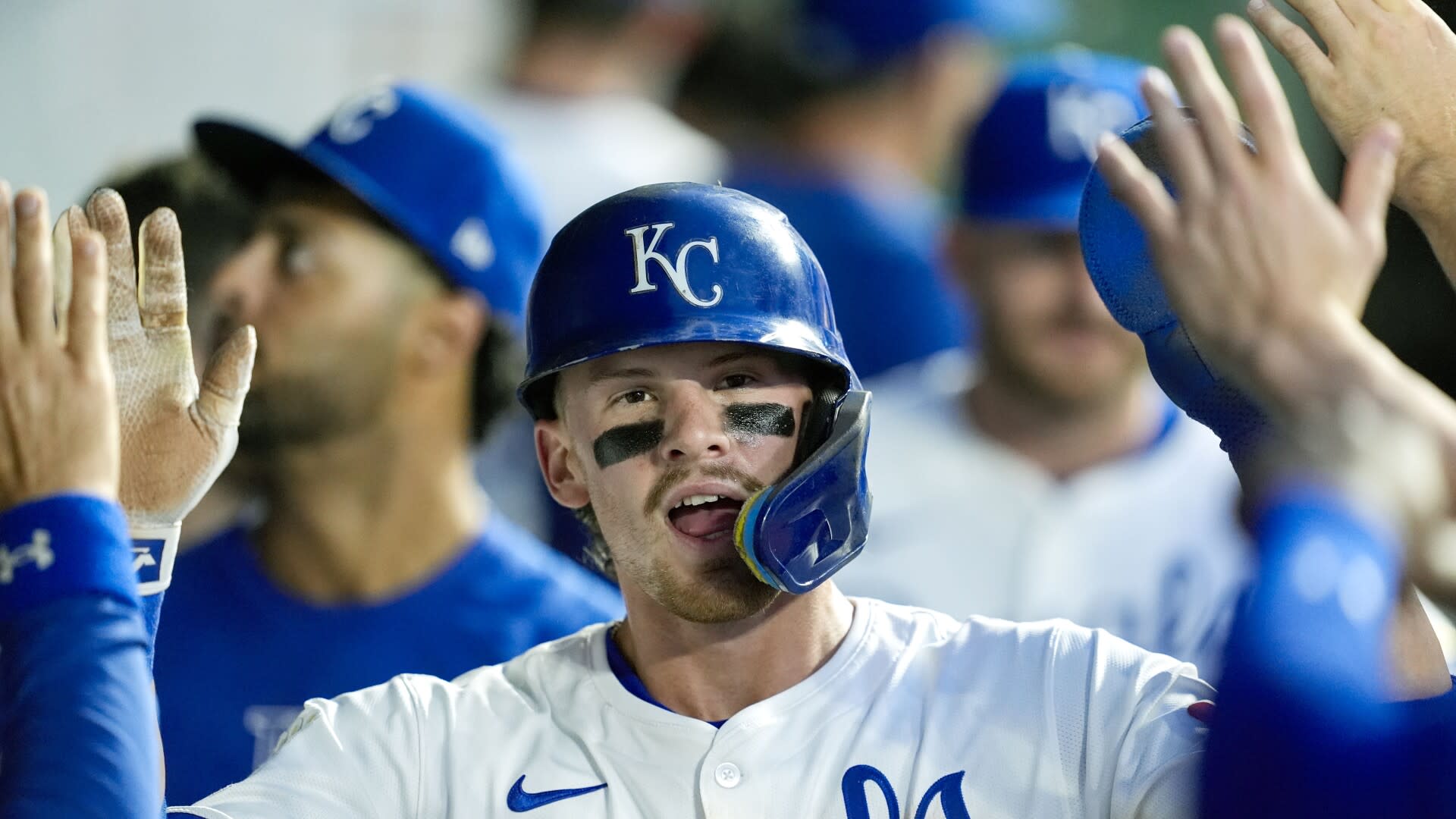 Royals’ Bobby Witt Jr. becomes first shortstop with multiple seasons of 30 homers and 30 steals