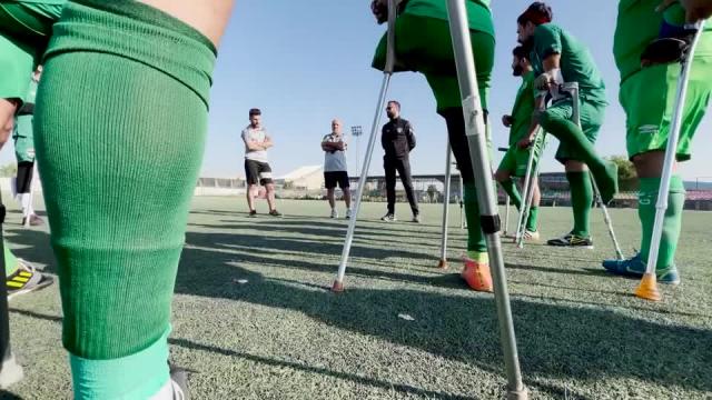 Iraqi amputees form soccer team