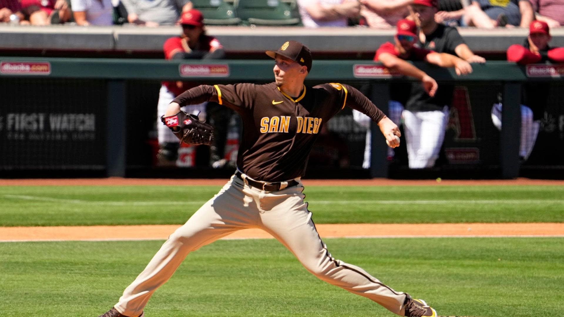 Padres' Blake Snell dishes on 'frustrating' start in San Diego's loss to  Phillies