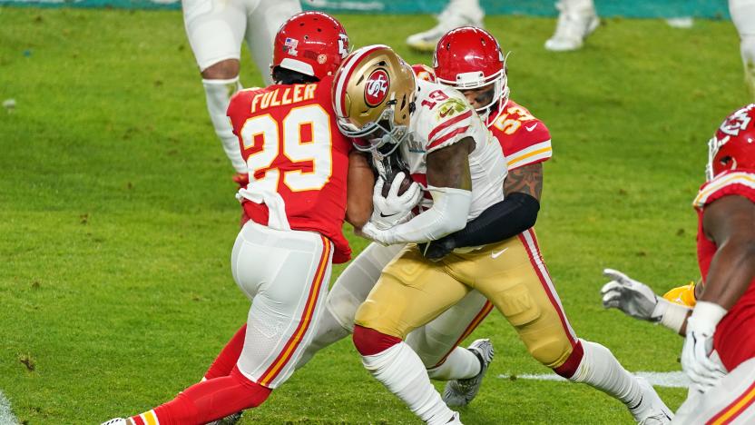 MIAMI GARDENS, FL - FEBRUARY 02: San Francisco 49ers wide receiver Deebo Samuel (19) battles with Kansas City Chiefs cornerback Kendall Fuller (29) and Kansas City Chiefs inside linebacker Anthony Hitchens (53) in game action during the Super Bowl LIV game between the Kansas City Chiefs and the San Francisco 49ers on February 2, 2020 at Hard Rock Stadium, in Miami Gardens, FL. (Photo by Robin Alam/Icon Sportswire via Getty Images)