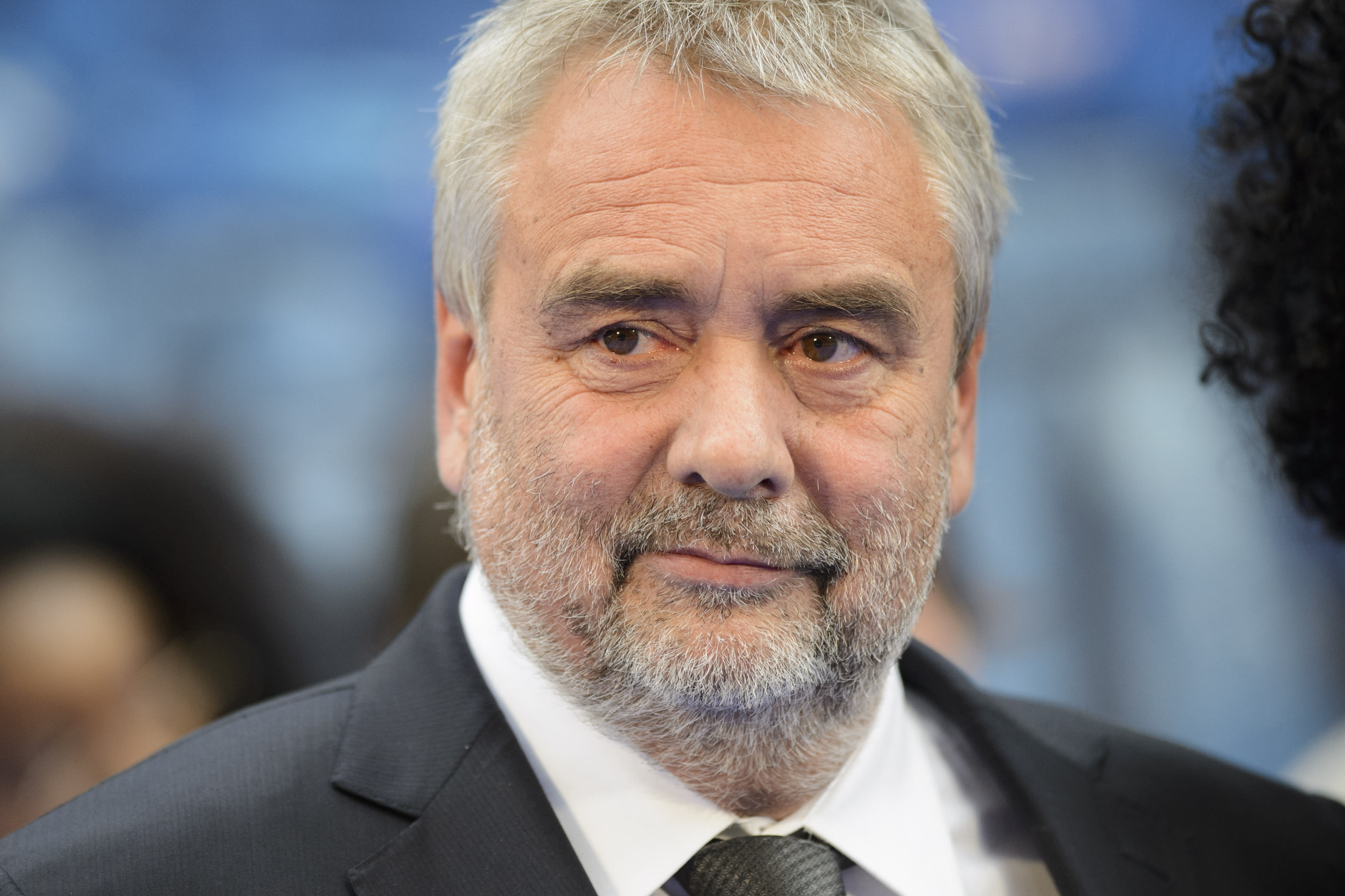 Luc Besson : "Cher(e)s journalistes, s'il vous plaît ...