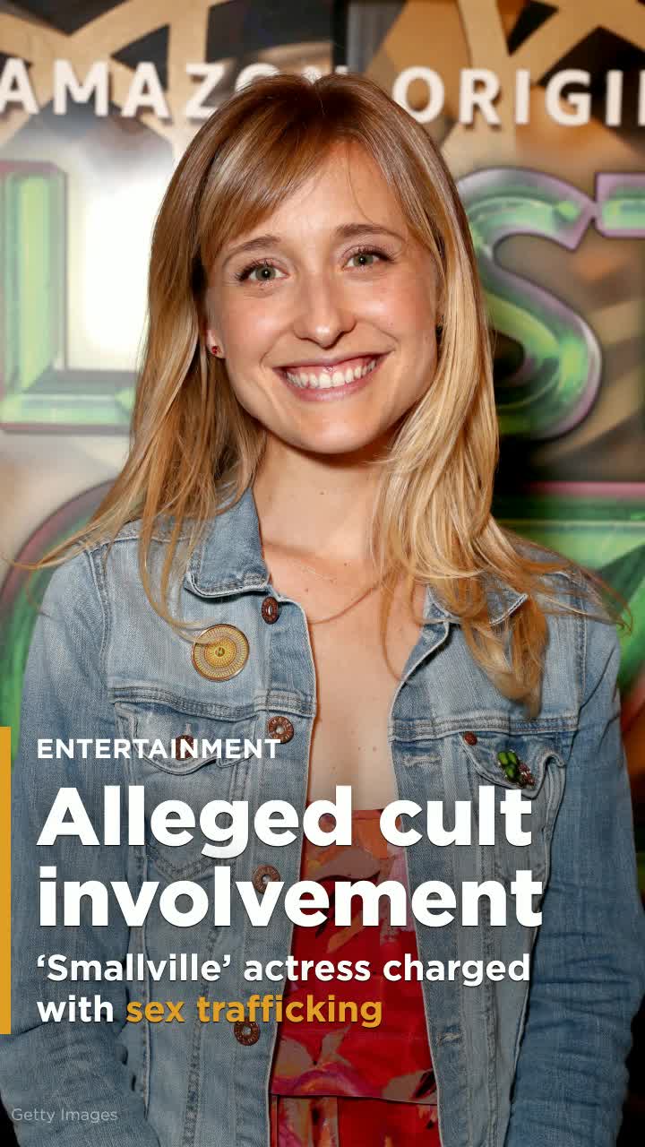 Smallville Actress Allison Mack Arrested Charged For Alleged Role In Cult [video]