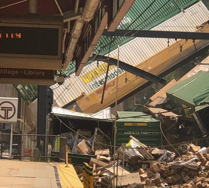 Freight train derailment suspends inbound and outbound light rail