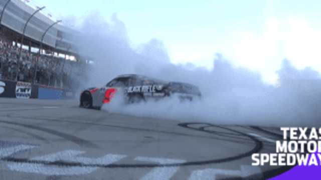 Noah Gragson burns it down at Texas