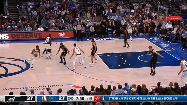 Dwight Powell with an alley oop vs the Utah Jazz