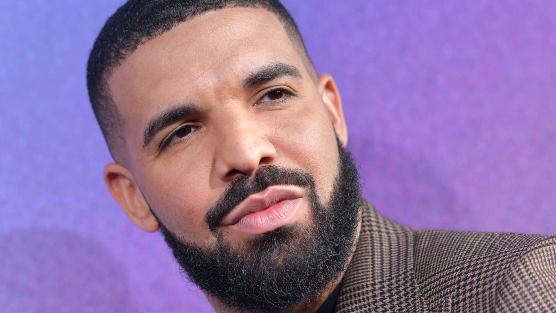 Drake’s ‘Certified Lover Boy’ era continues with the release of the 3-track EP ‘Scary Hours 2’ f / Lil Baby and Rick Ross