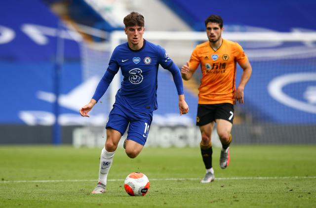LONDON, ENGLAND - JULY 26:  Mason Mount of Chelsea in action during the Premier League match between Chelsea FC and Wolverhampton Wanderers at Stamford Bridge on July 26, 2020 in London, United Kingdom. (Photo by Craig Mercer/MB Media/Getty Images)