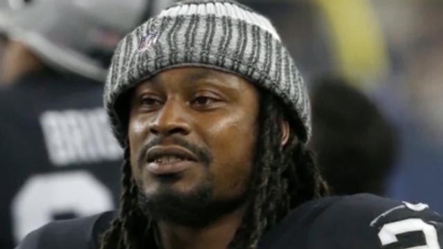 Marshawn Lynch's sideline dance goes viral