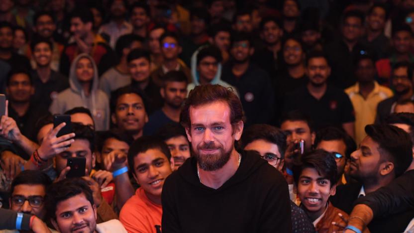 Twitter CEO and co-founder Jack Dorsey (C) poses with students after an interaction session at the Indian Institute of Technology (IIT) in New Delhi on November 12, 2018. - Dorsey hosted a town hall meeting with university students on his visit to the Indian capital New Delhi. (Photo by Prakash SINGH / AFP)        (Photo credit should read PRAKASH SINGH/AFP via Getty Images)