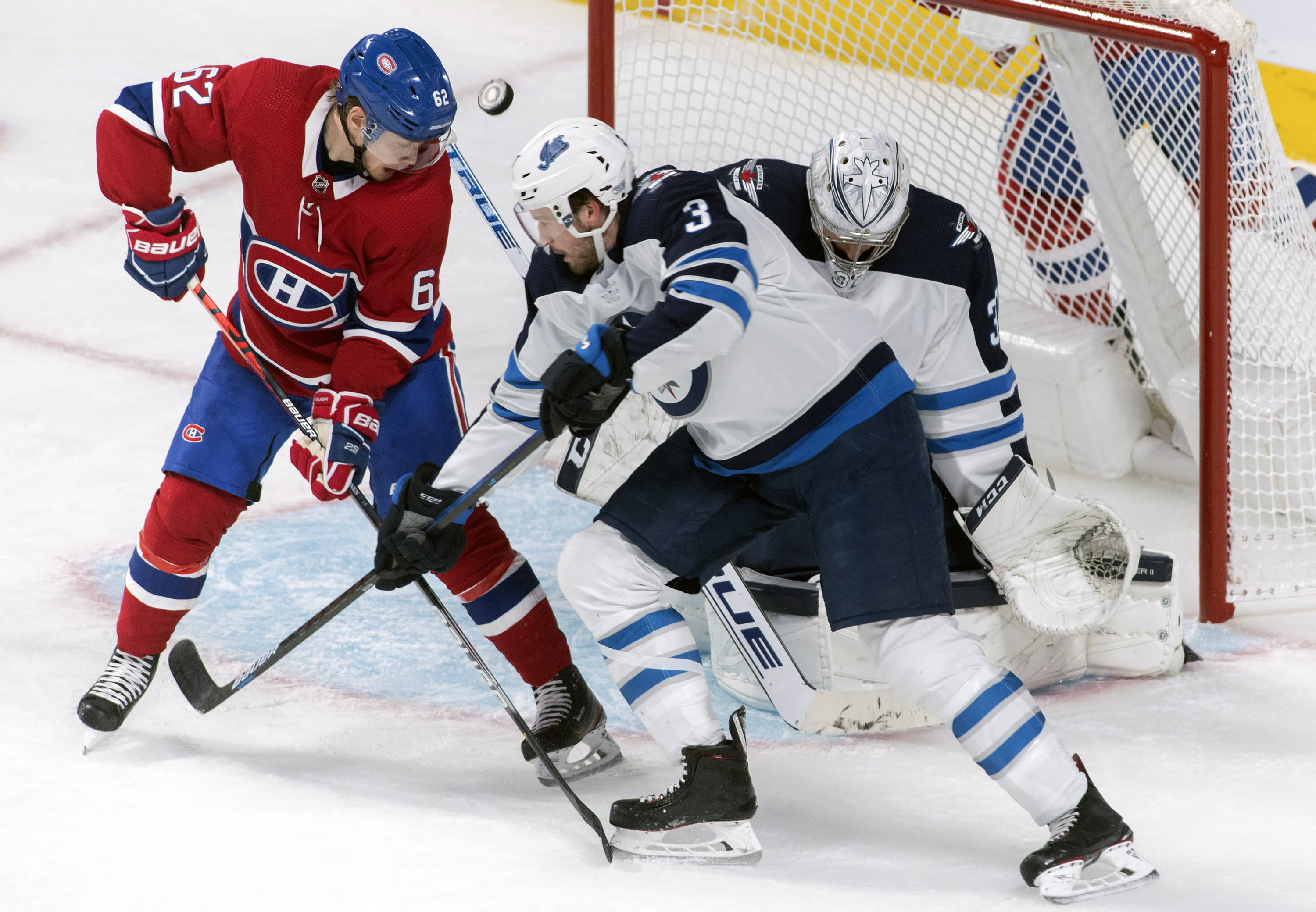 Ehlers helps Jets beat sliding Canadiens 3-2