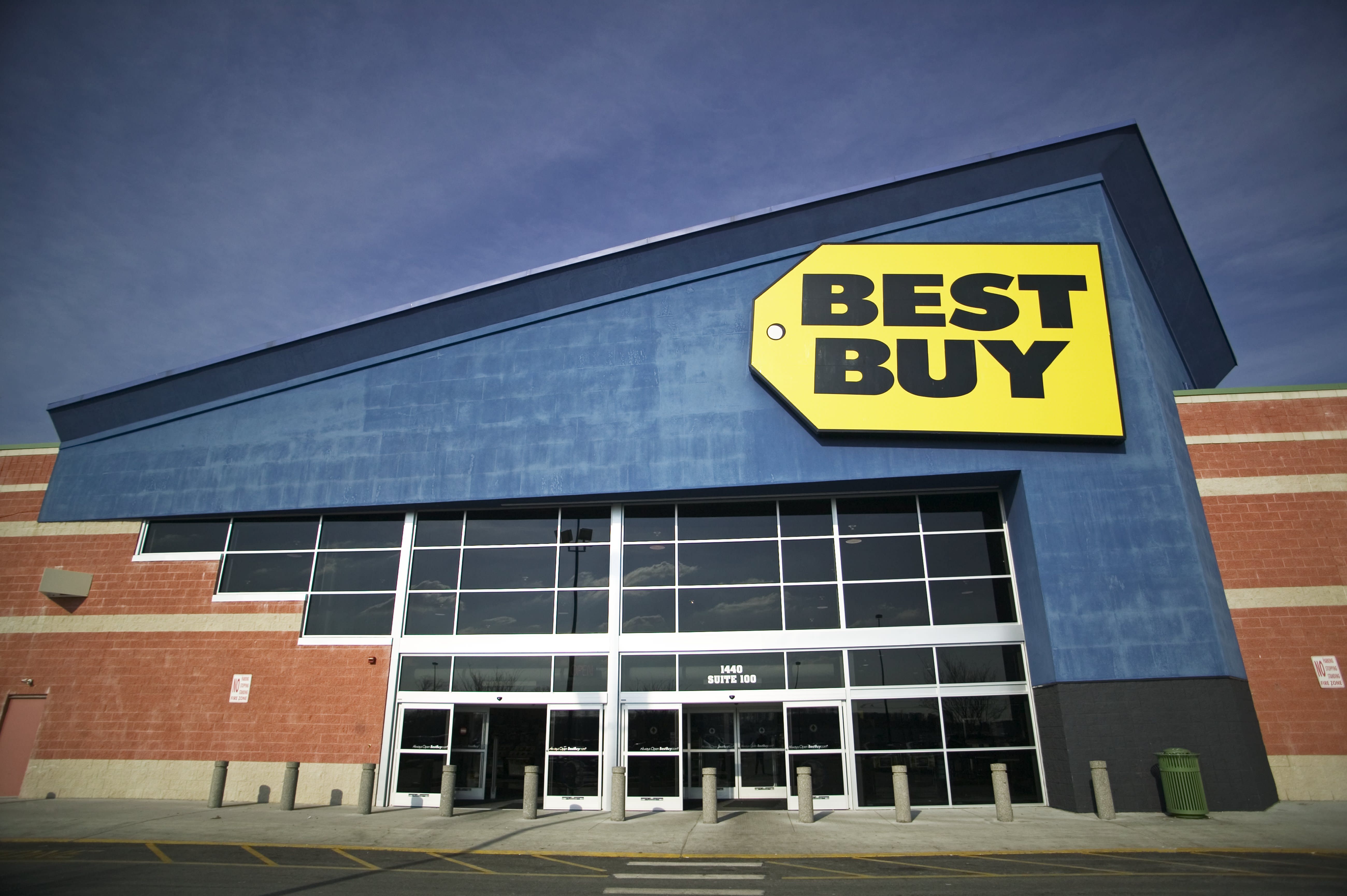 Best Buy&#39;s New Sale on Premium TVs Comes With a Guarantee the Deals Are as Cheap as Black Friday