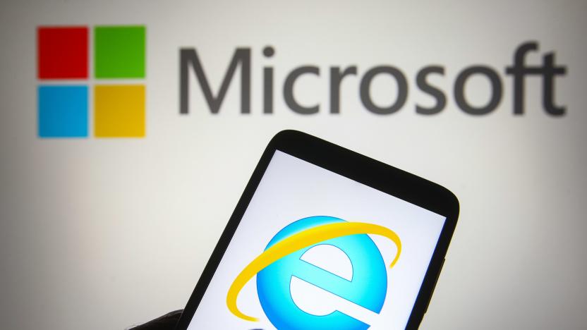UKRAINE - 2021/08/31: In this photo illustration an Internet Explorer (IE or MSIE) logo is seen on a smartphone with a Microsoft logo in the background. (Photo Illustration by Pavlo Gonchar/SOPA Images/LightRocket via Getty Images)