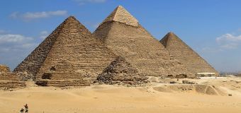 
New research suggests how massive stones in Egypt's pyramids likely got to desert