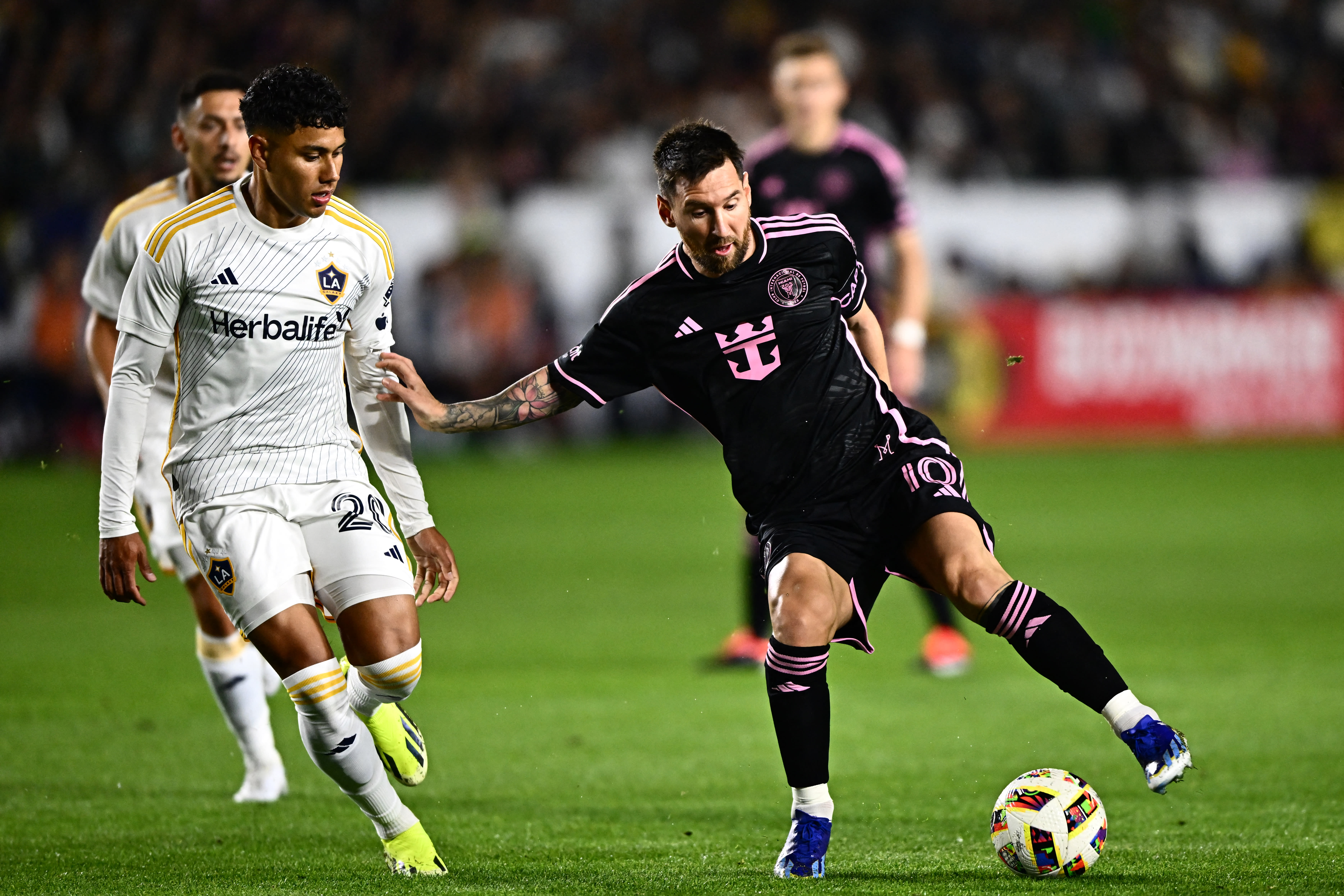 Lionel Messi rescues Inter Miami in LA with a Barcelona classic