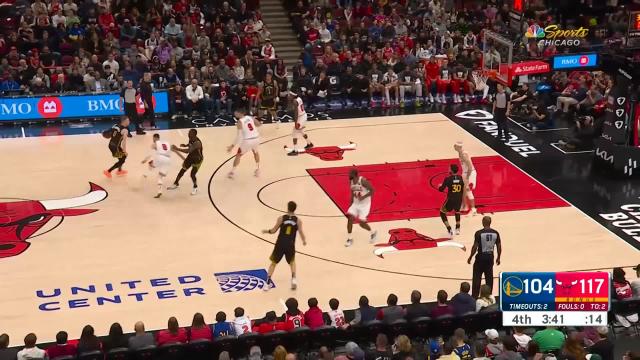Draymond Green with an and one vs the Chicago Bulls