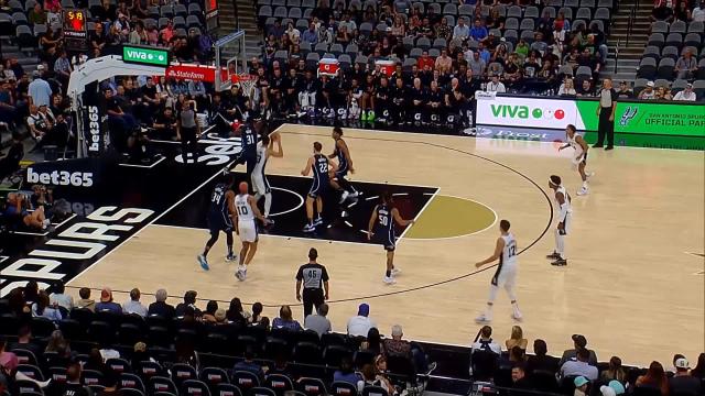 Zach Collins with an and one vs the Orlando Magic