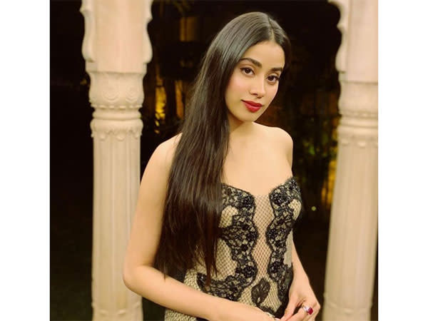 Janhvi Kapoor's Intricatelydone Gown Has A Jawdropping