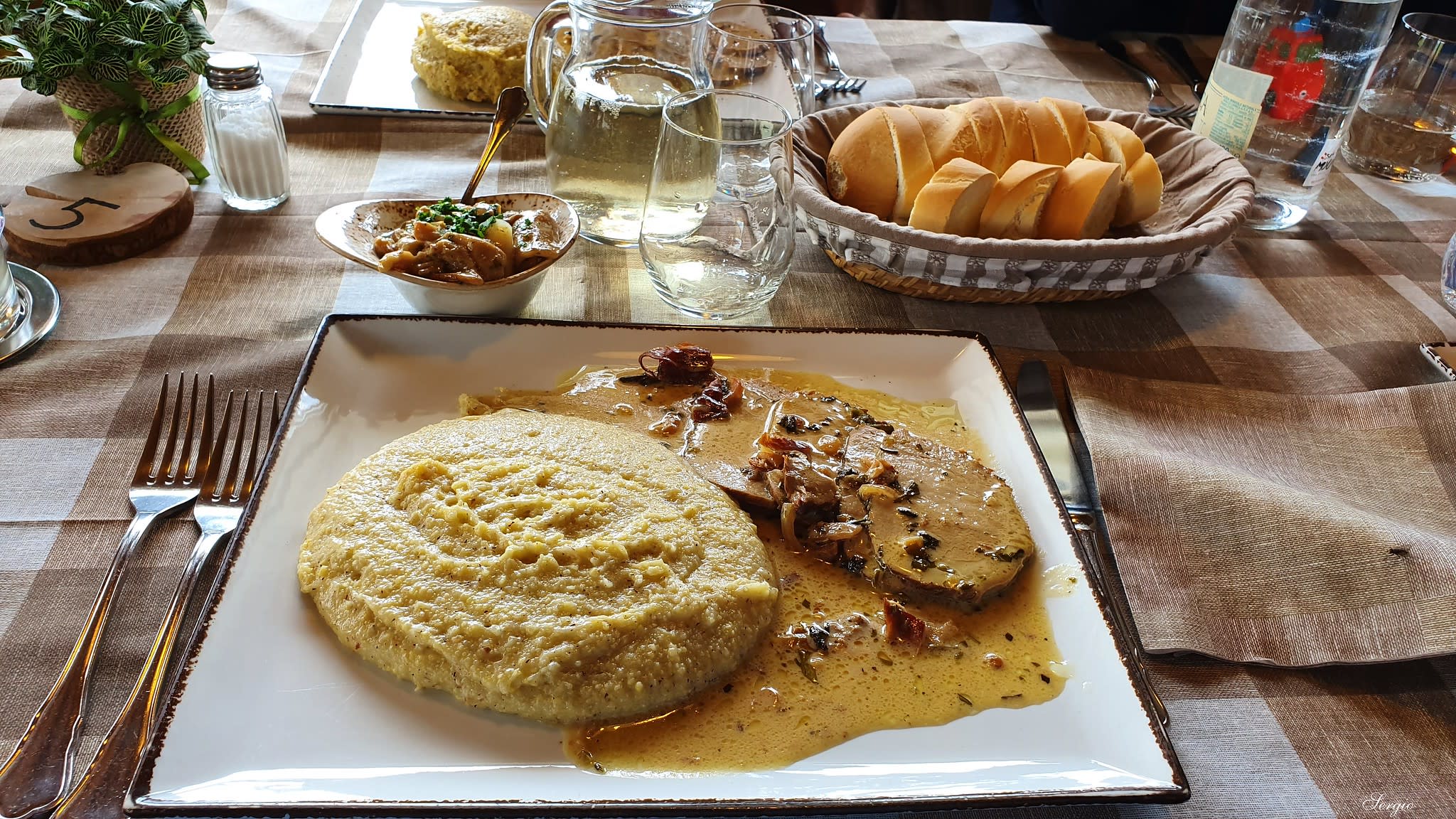 Ricetta polenta taragna concia: come prepararla