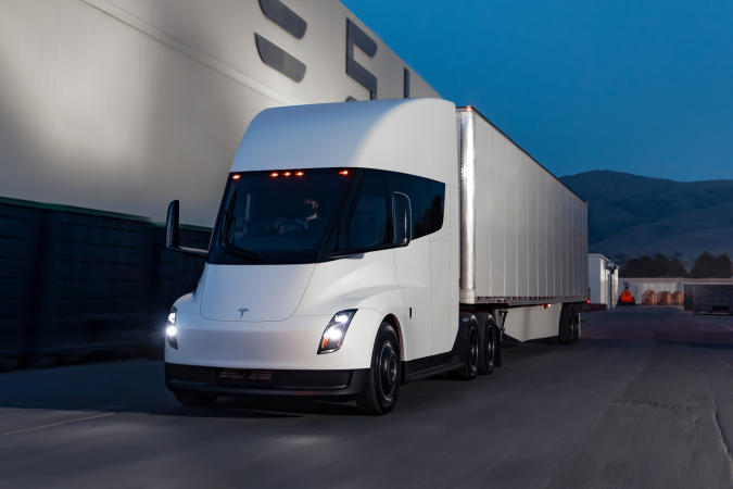 Tesla begins taking Semi truck reservations, 5 years later