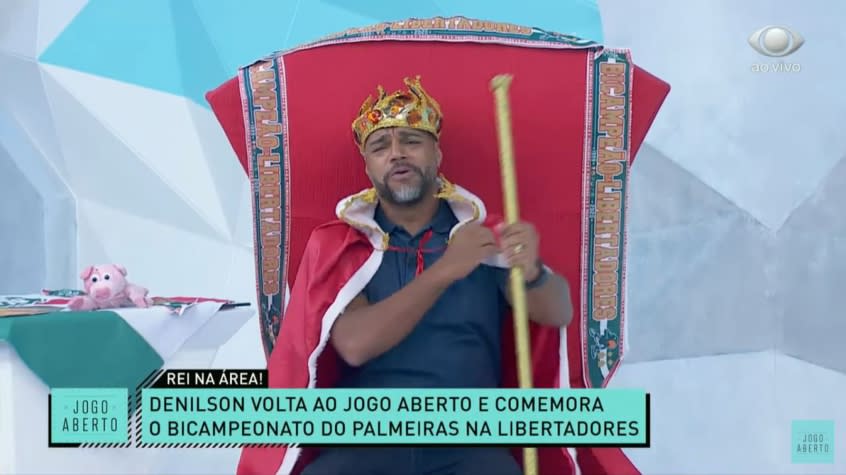 Denilson Se Veste De Rei Para Comemorar Bicampeonato Da Libertadores Do Palmeiras