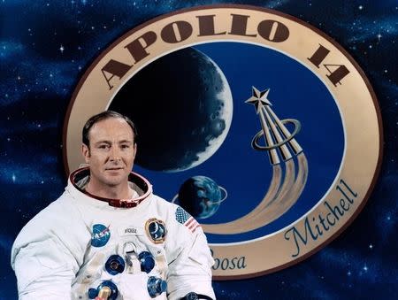 mitchell astronaut edgar dies sixth moon walk man reuters