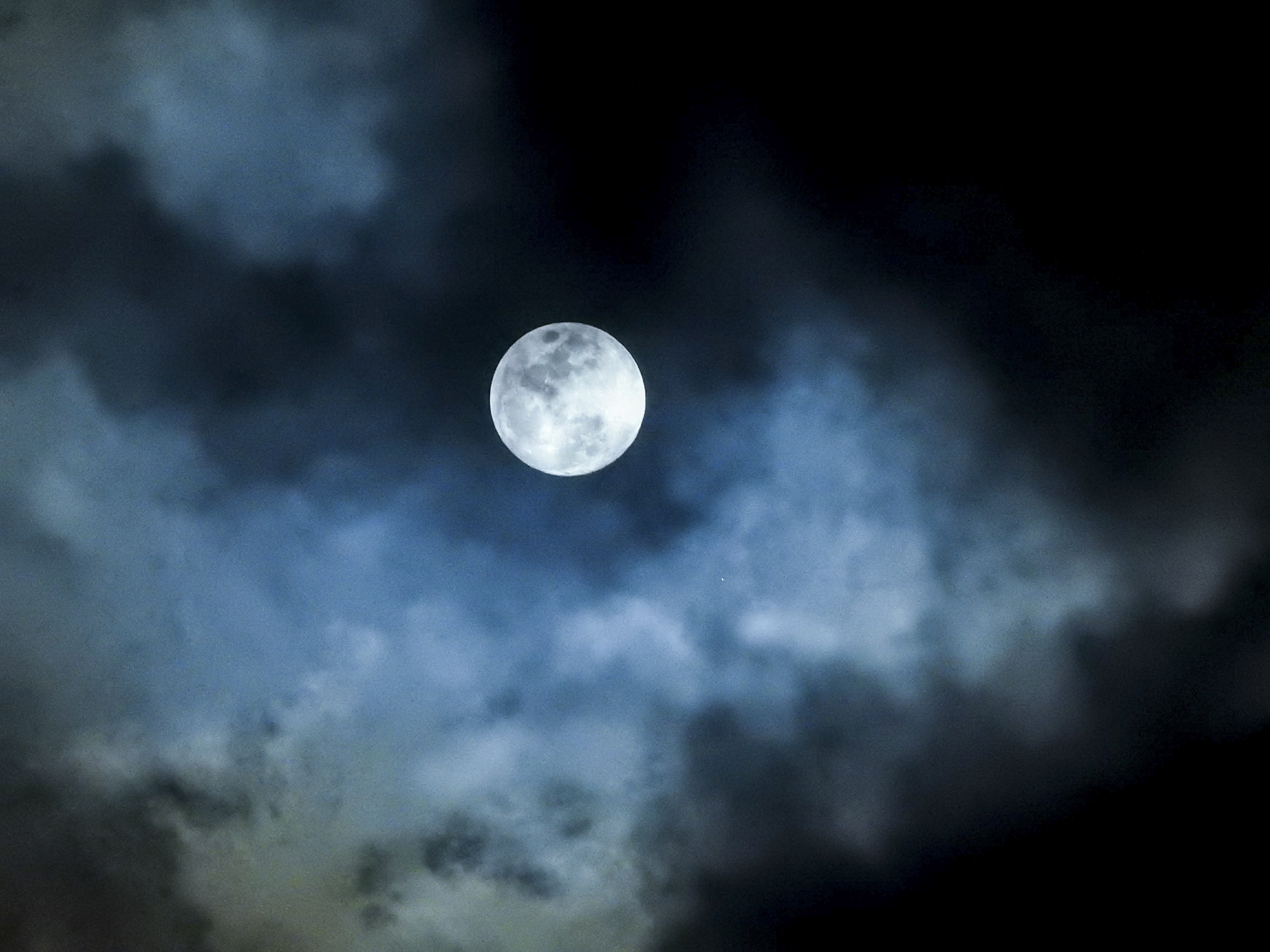 Full Corn Moon To Light Up Skies Over Britain This Week