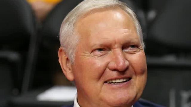 Report: Clippers trying to lure Jerry West away from the rival Warriors