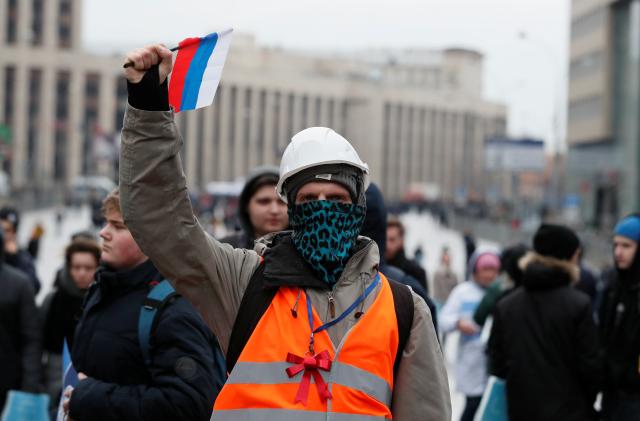 A protester attends a rally to protest against tightening state control over internet in Moscow, Russia March 10, 2019.  REUTERS/Shamil Zhumatov