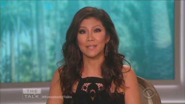 Julie Chen reiterates support of husband Les Moonves on "The Talk"