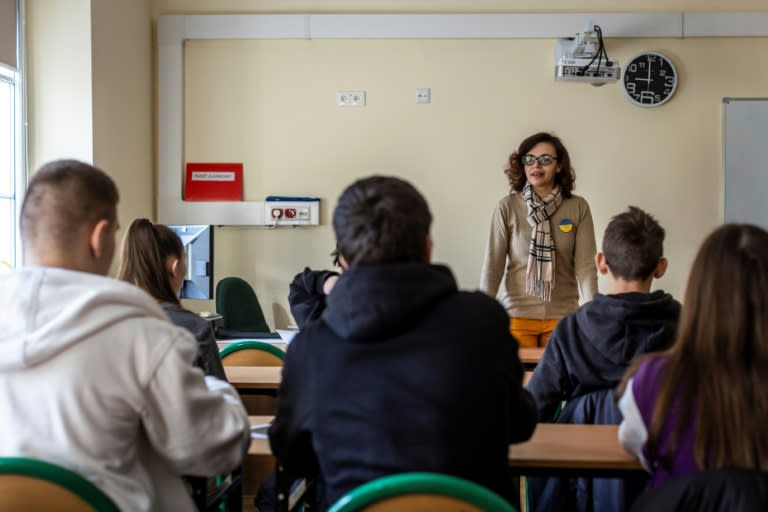 Polska szkoła oferuje ukraińskim nastolatkom pozory normalności