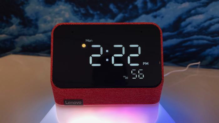 Hands-on with the Lenovo Smart Clock Essential with Alexa.