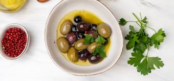 
Latest health news: Olive oil may lower your risk of dementia-related death