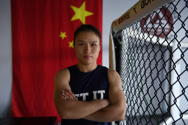 Chiński pionier Zhang spotyka „Thuga” w walce o tytuł UFC