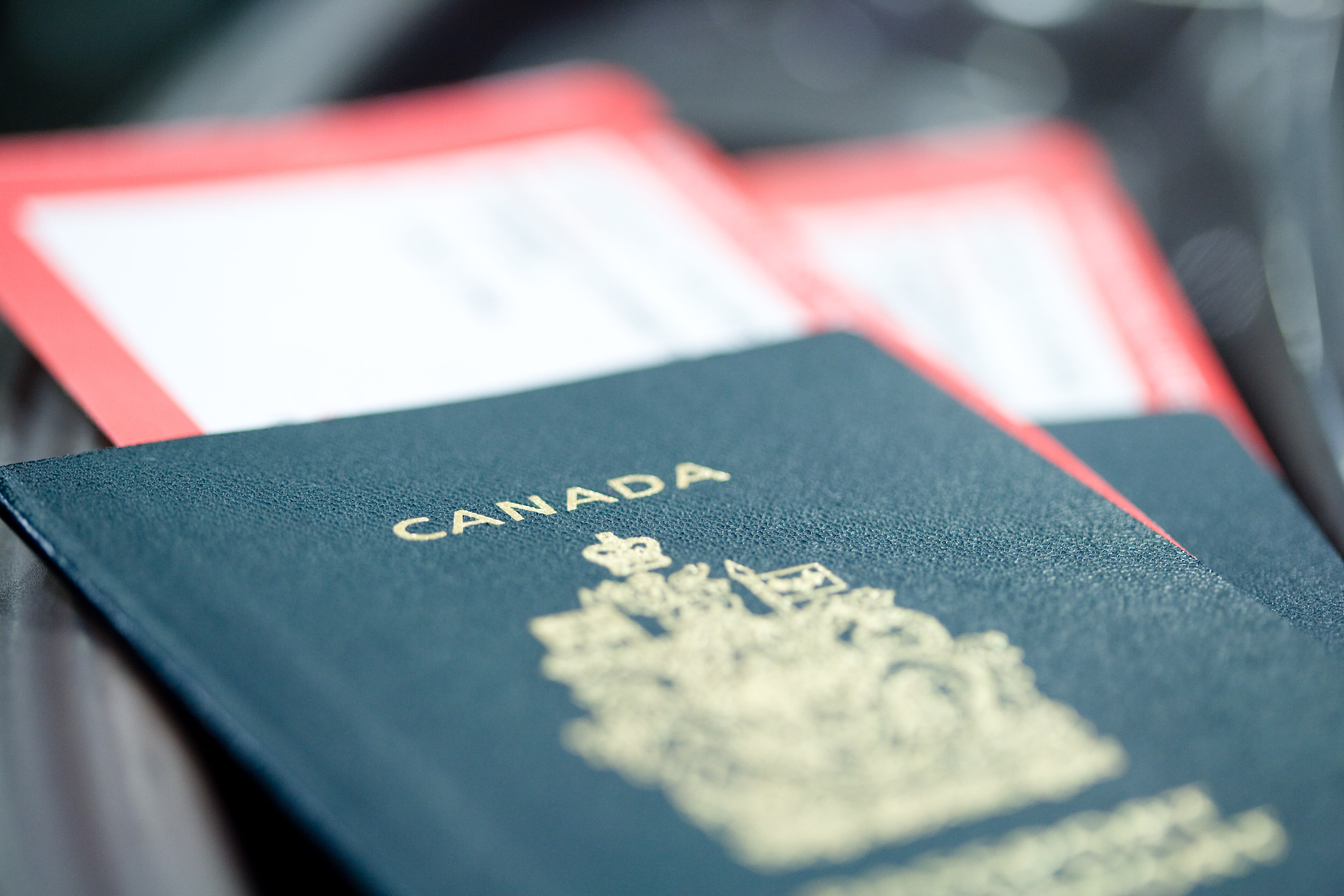 canadian passport expiry travel to usa