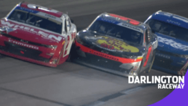 Gragson bests Larson, Creed in three-way battle for the win at Darlington