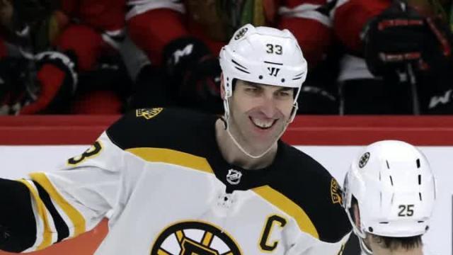 Bruins’ Zdeno Chara staying in Boston after inking one-year extension