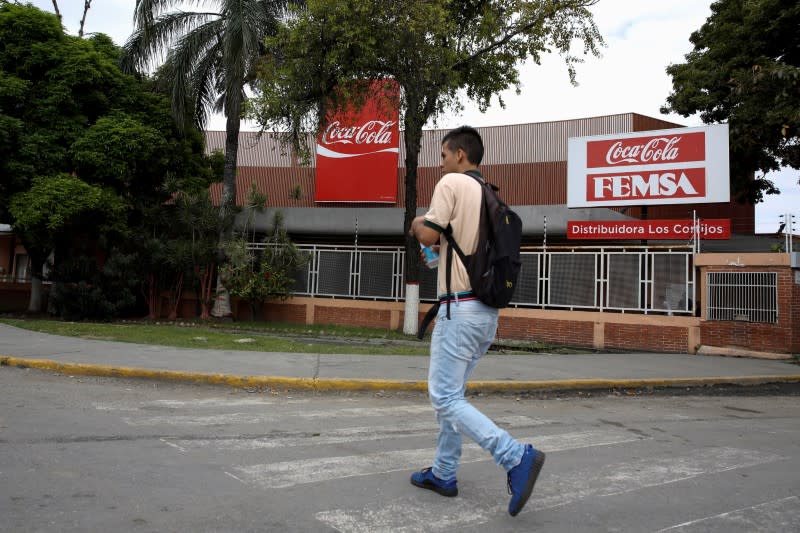 Mexico's Coca-Cola Femsa ditches plans to buy U.S. operations