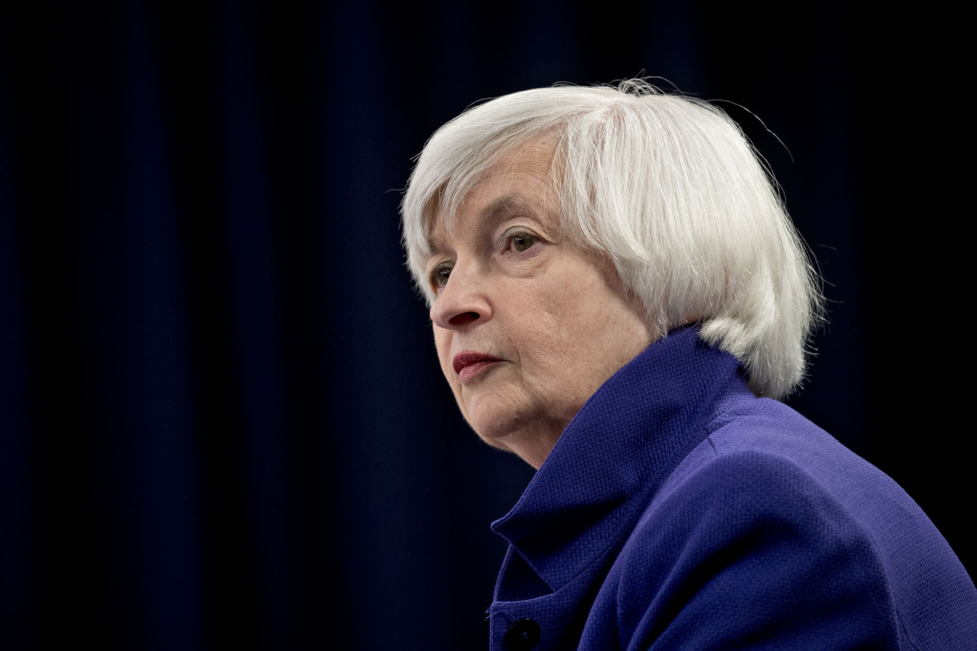 Yellen Says Spending May Spur 'Modest' Interest-Rate Rises